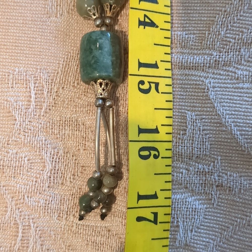 Vintage Chunky Jade Bead Necklace 17 inches long - Picture 10 of 10